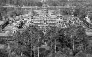 Angkor Vat vu du haut et de face